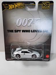 Hot Wheels Premium Pop Culture 007 The Spy Who Loved Me Lotus Esprit S1! New.