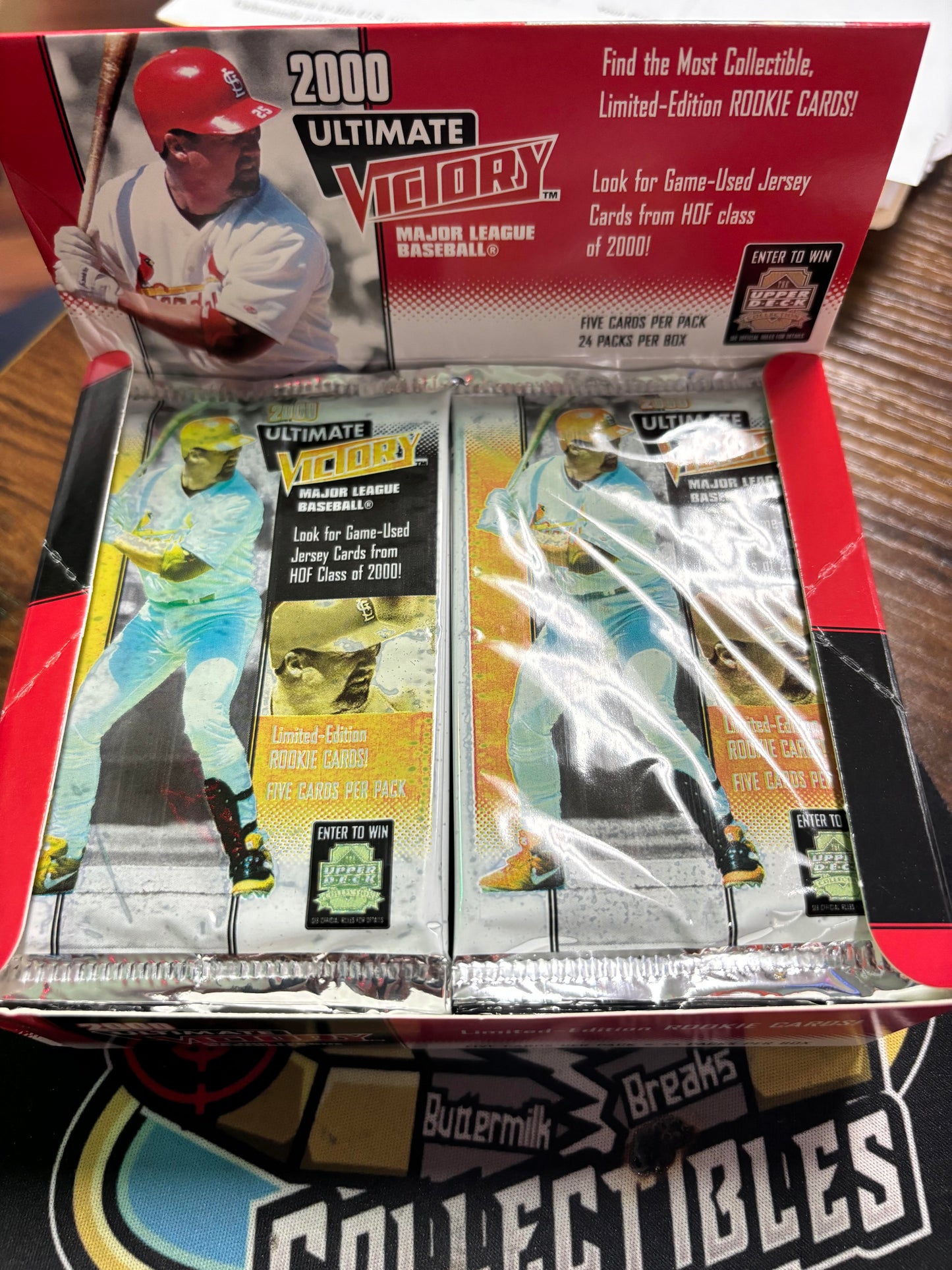 2000 Upper Deck Ultimate Victory Baseball Sealed Pack.